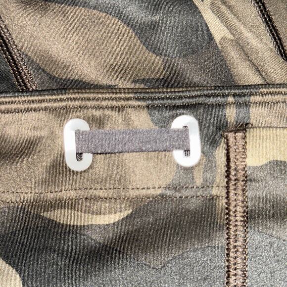 Athleta Run Free Camo 7/8 Tight Womens Size LP Petite Green High Rise Zip Pocket - Picture 6 of 8